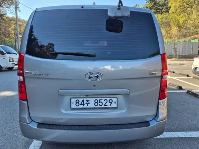 Hyundai Starex 2017, 120090 км, за 6557.7 USD