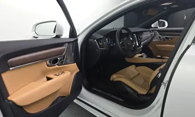 Volvo S90 2024, 42595 км, за 29838.12 USD - фото 10