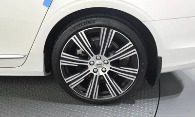 Volvo S90 2024, 42595 км, за 29838.12 USD - фото 21