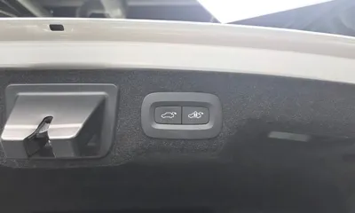 Volvo S90 2024, 42595 км, за 29838.12 USD - фото 35