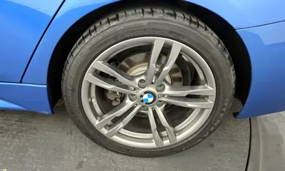 BMW 3-Series 2018, 139115 км, за 11034.03 USD