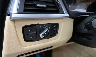 BMW 3-Series 2018, 139115 км, за 10962.32 USD - фото 14