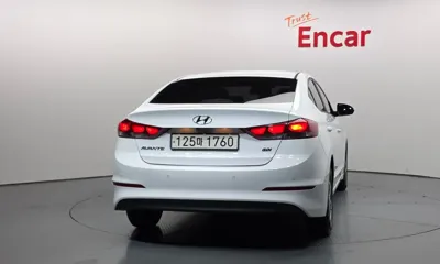 Hyundai Avante 2016, 101995 км, за 4755.7 USD