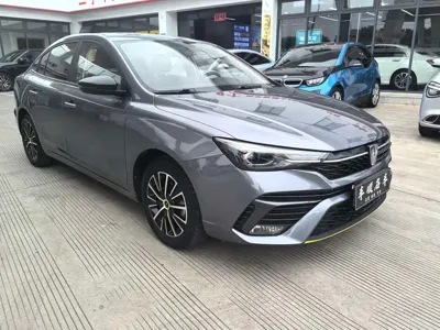 Roewe i5 2022, 17000 км, за 5422.21 USD