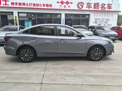 Roewe i5 2022, 17000 км, за 5373.45 USD - фото 7