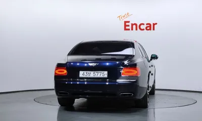 Bentley Flying Spur 2015, 180016 км, за 23730.85 USD