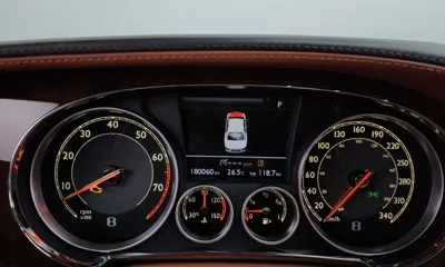 Bentley Flying Spur 2015, 180016 км, за 23730.85 USD - фото 8