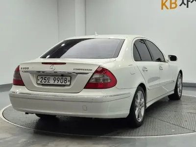 Mercedes-Benz E-Class 2007, 146000 км, за 2908.52 USD