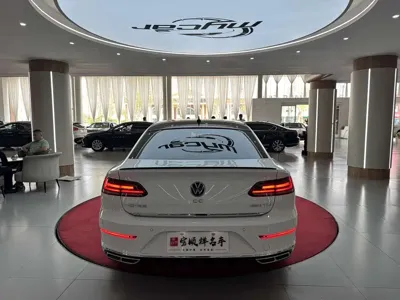 Volkswagen CC 2022, 45599 км, за 19422.81 USD - фото 6