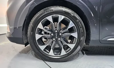 Kia Canival 2023, 25216 км, за 21473.4 USD