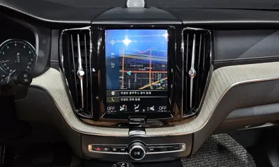 Volvo XC60 2019, 68743 км, за 21423.45 USD - фото 15