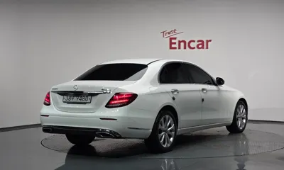 Mercedes-Benz E-Class 2019, 80702 км, за 18087.35 USD