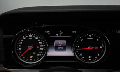 Mercedes-Benz E-Class 2019, 80702 км, за 18087.35 USD - фото 8