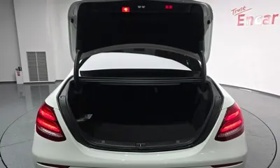 Mercedes-Benz E-Class 2019, 80702 км, за 18087.35 USD - фото 20