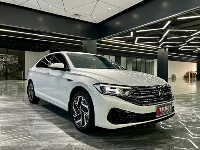 Volkswagen Sagitar 2022, 16000 км, за 17346.9 USD