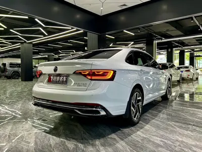 Volkswagen Sagitar 2022, 16000 км, за 17346.9 USD