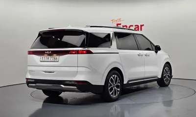Kia Canival 2023, 48060 км, за 18493.19 USD