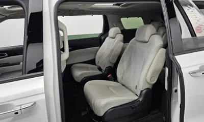 Kia Canival 2023, 48060 км, за 18475.17 USD - фото 12