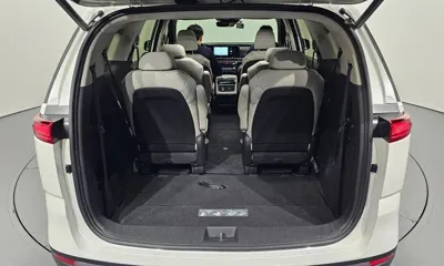 Kia Canival 2023, 48060 км, за 18475.17 USD - фото 31