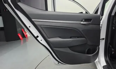 Hyundai Avante 2017, 38360 км, за 7118.37 USD - фото 25
