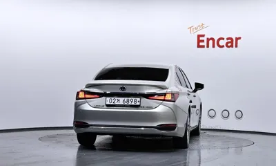 Lexus ES 2019, 143464 км, за 20638.05 USD