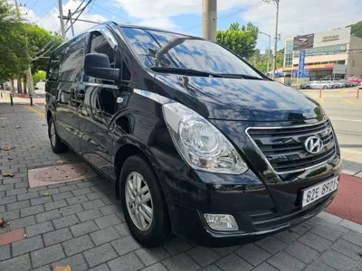 Hyundai Starex 2016, 159400 км, за 5197.77 USD