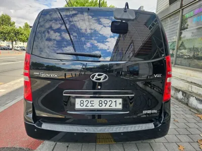 Hyundai Starex 2016, 159400 км, за 5197.77 USD