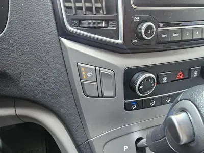 Hyundai Starex 2016, 159400 км, за 5197.77 USD - фото 18