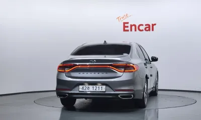 Hyundai Grandeur 2018, 188111 км, за 5339.58 USD