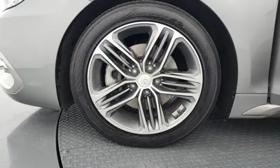 Hyundai Grandeur 2018, 188111 км, за 5339.58 USD