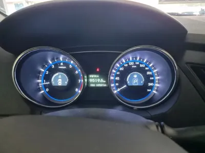 Hyundai Sonata 2012, 139849 км, за 2356.57 USD