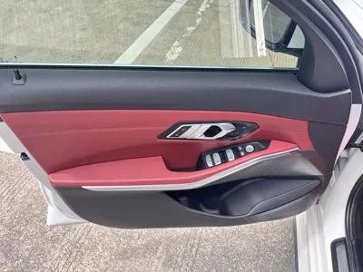BMW i3 2023, 60000 км, за 19099.1 USD
