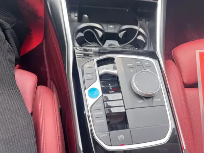 BMW i3 2023, 60000 км, за 19099.1 USD - фото 9