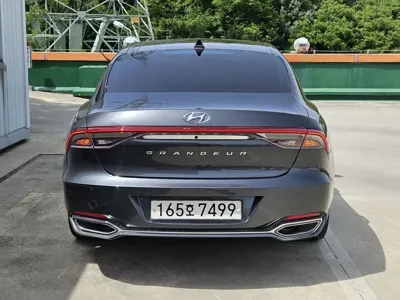 Hyundai Grandeur 2022, 111200 км, за 4351.79 USD