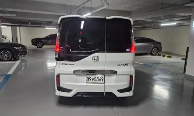 Honda Stepwgn 2016, 35000 км, за 25780.03 USD