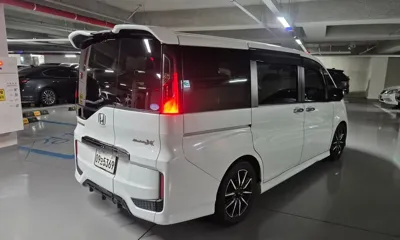 Honda Stepwgn 2016, 35000 км, за 25780.03 USD - фото 7