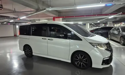 Honda Stepwgn 2016, 35000 км, за 25780.03 USD - фото 9
