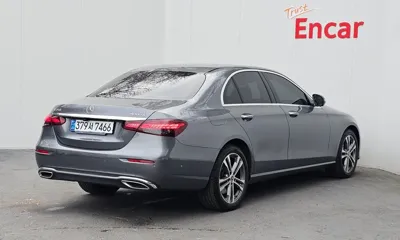 Mercedes-Benz E-Class 2021, 23271 км, за 28741.32 USD