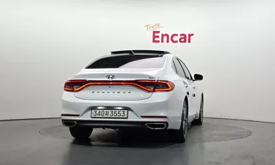 Hyundai Grandeur 2018, 159669 км, за 10076.05 USD