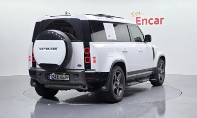 Land Rover Defender 2022, 47046 км, за 49487.94 USD