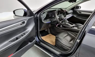 Hyundai Grandeur 2020, 79259 км, за 14582.23 USD - фото 11