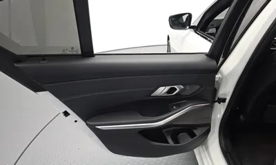 BMW 3-Series 2020, 91397 км, за 17263.85 USD - фото 25