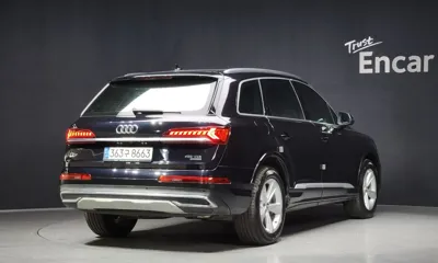 Audi Q7 2021, 31323 км, за 32309.21 USD