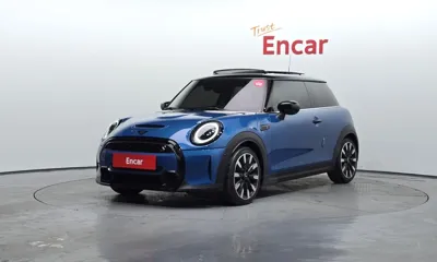 MINI Cooper · 2023 год
