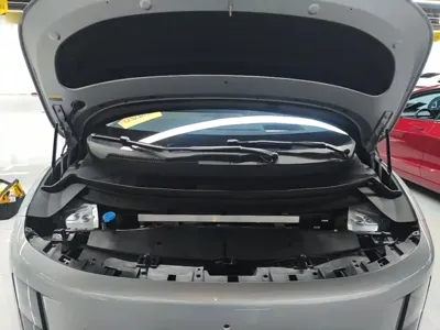 Li Auto 理想i8 2026, 3200 км, за 45688.92 USD - фото 20