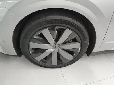 Li Auto 理想i8 2026, 3200 км, за 45688.92 USD - фото 23