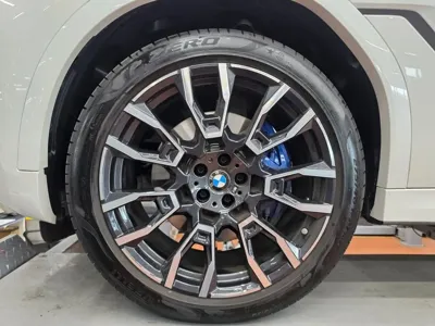 BMW X6 2026, 4966 км, за 70857.41 USD