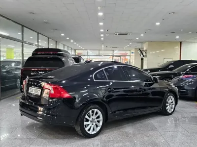 Volvo S60 2014, 164016 км, за 3893.91 USD