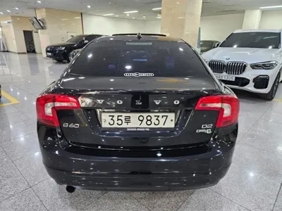 Volvo S60 2014, 164016 км, за 3893.91 USD