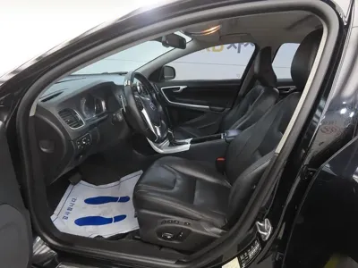 Volvo S60 2014, 164016 км, за 3893.91 USD